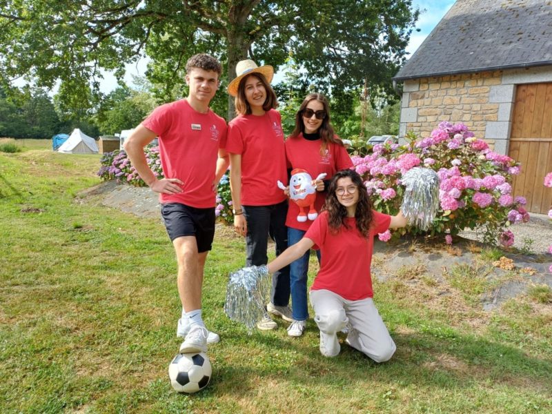 2025 Offre d’emploi Animateur Club Enfant Camping Château de Lez-Eaux 5 étoiles