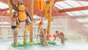 pataugeoire piscine couverte camping